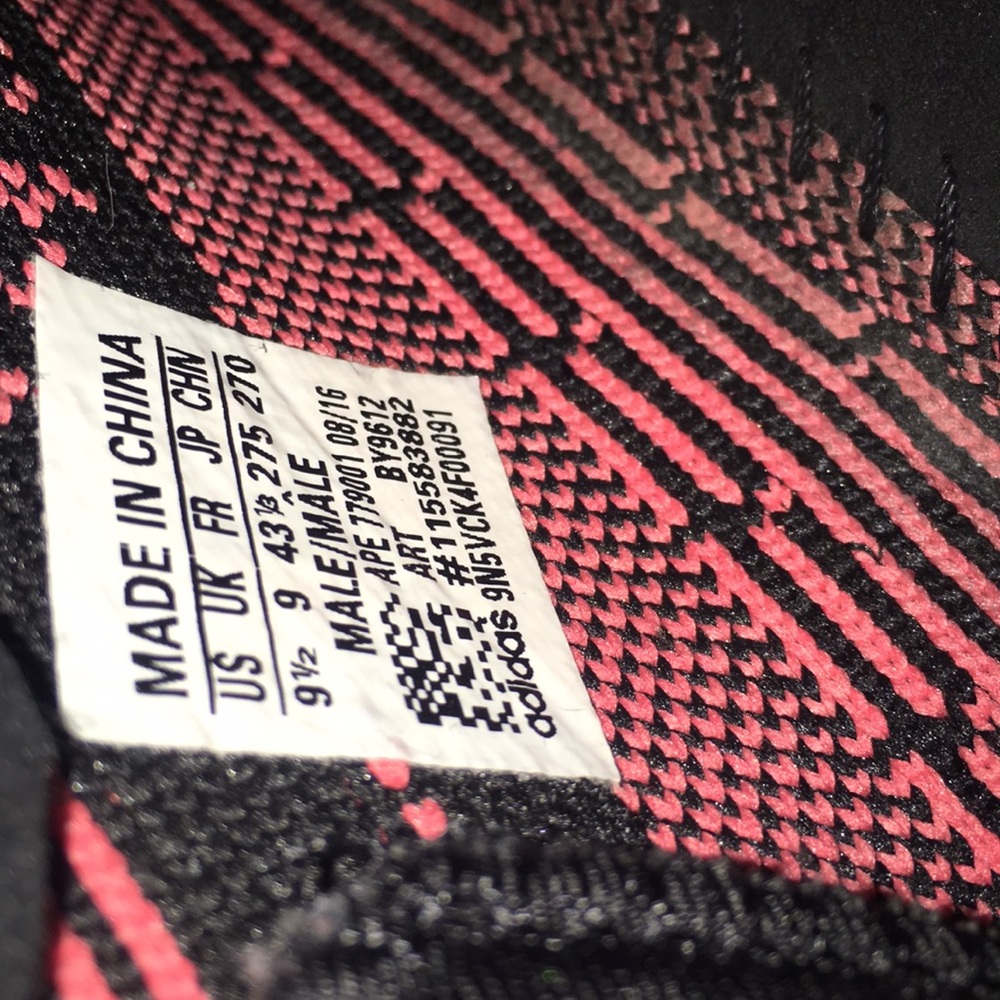 Yeezy Blackfriday V2 /red
